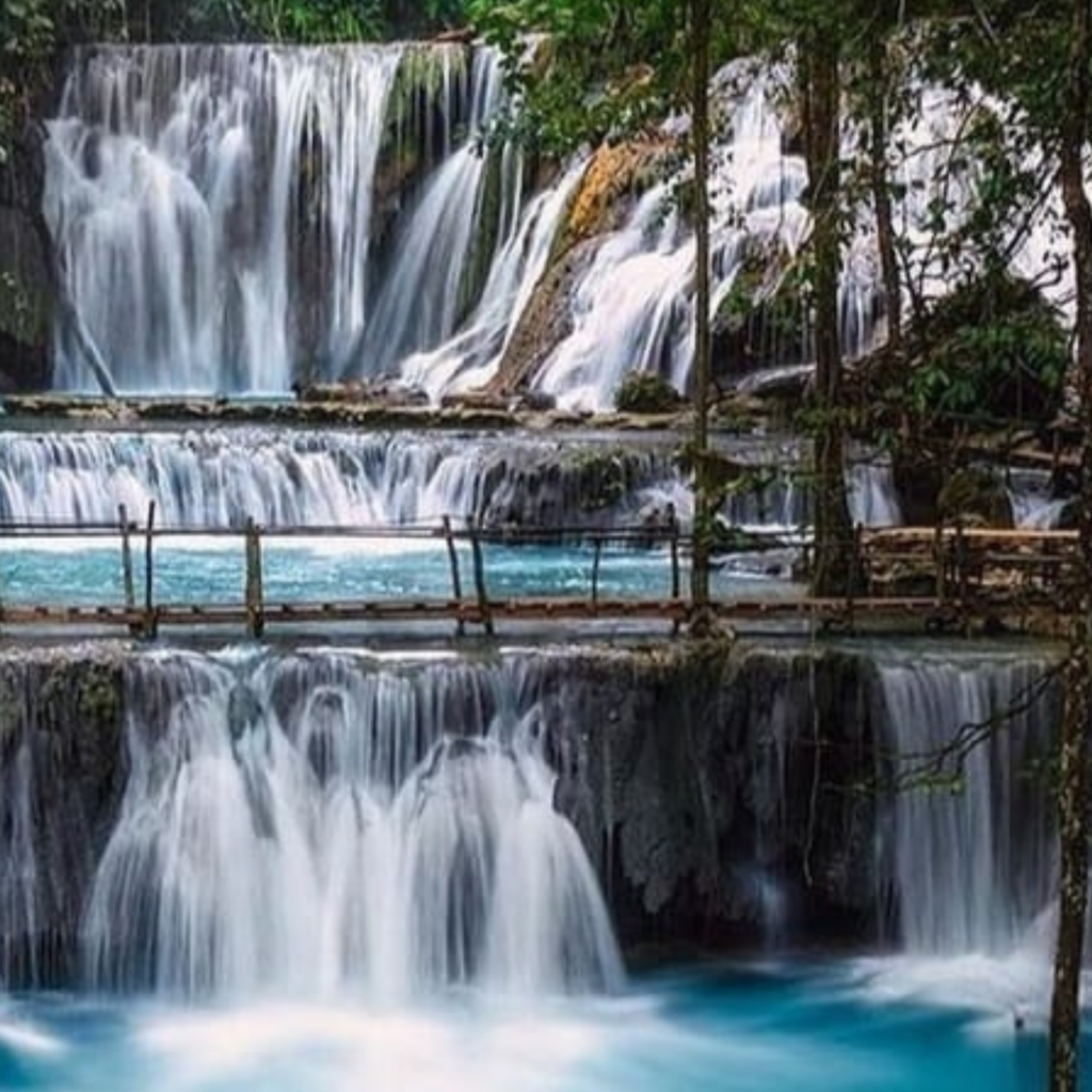 air terjun piala di luwuk banggai