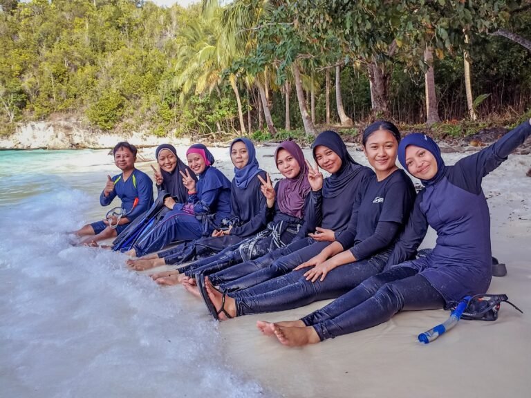break after snorkeling