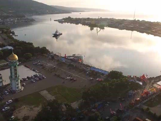 land arrangement Shared car transfer in Central Sulawesi